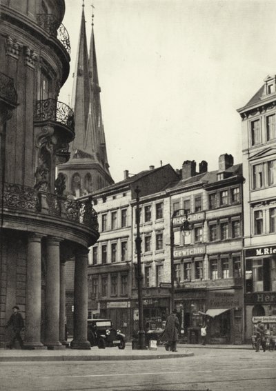 Berlin: Blick in die Poststraße (s/w Foto) von Sasha Stone