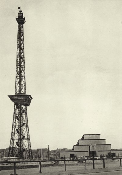 Berlin: Funkturm und Funkhalle von Sasha Stone