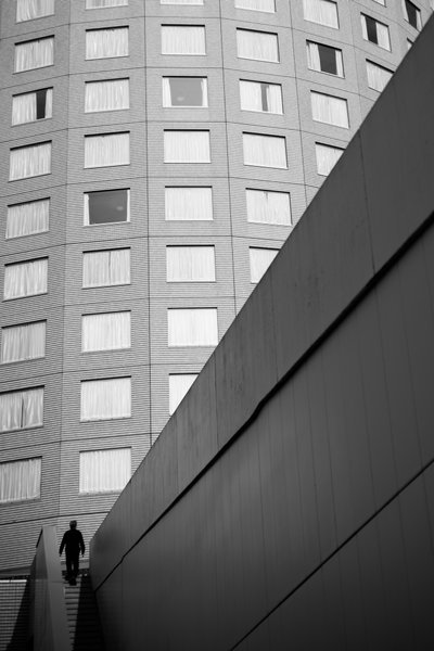 Geometrischer Stadtwanderer von Satoshi Hata