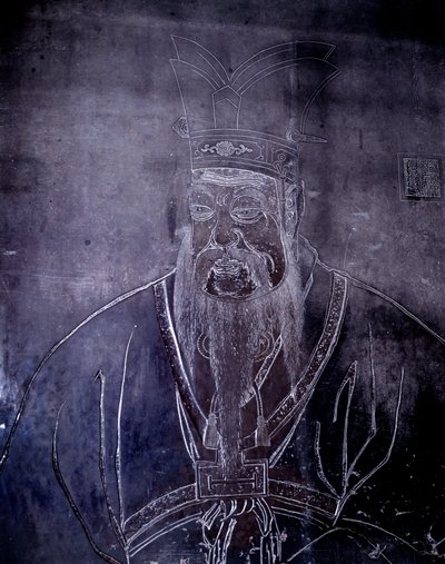 Porträt des chinesischen Philosophen Konfuzius (551-479 v. Chr.), Grabstein, Shanghai Museum von School Chinese