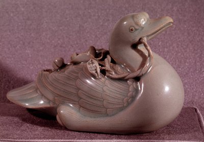 Koreanische Kunst: Gießgefäß in Form einer Ente. Koryo-Periode, spätes 12. Jahrhundert. Hyung Pil Chun Sammlung von School Korean