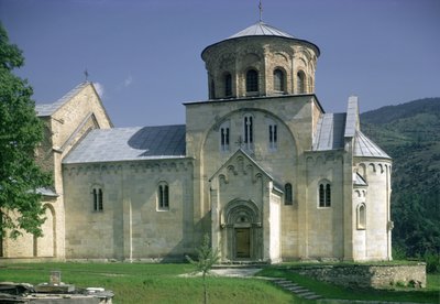 Südansicht der Kirche Sveta Bogodorica von Serbian School