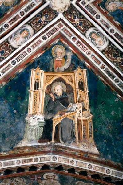 Detailansicht eines Freskos, das eines der Gewölbe der Oberkirche schmückt und die vier Ärzte der römischen Kirche darstellt: Hieronymus und der Evangelist Lukas. Gemacht von der Schule von Siena Anfang des 14. Jahrhunderts. Kloster von von Sienese School