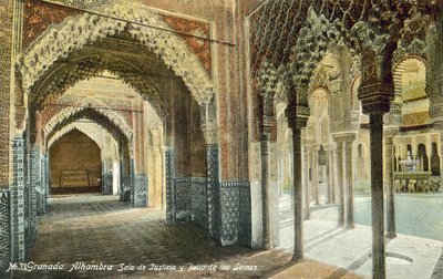 Die Halle der Gerechtigkeit und der Löwenhof, Alhambra, Granada von Spanish Photographer