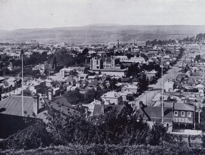 Launceston: Blick von der Upper Brisbane Street, mit Blick auf Brisbane und Paterson Streets, State High School im Zentrum von Stephen Spurling