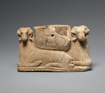 Gefäß, unterstützt von zwei Widdern, ca. 2600-2500 v. Chr. von Sumerian Sumerian