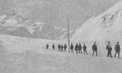 Überquerung des Großen Sankt Bernhard im Winter von Swiss Photographer