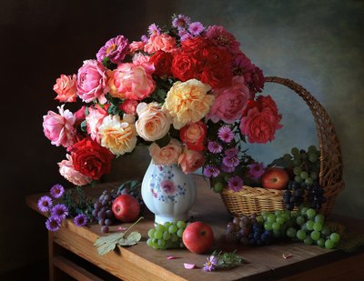 Lebhaftes Bouquet und Früchte von Tatyana Skorokhod