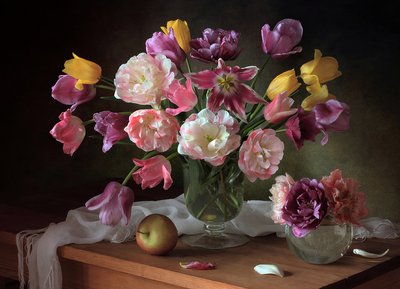 Lebendiger Tulpenstrauß von Tatyana Skorokhod