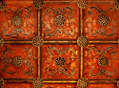 Decke des Predigtstuhls in Wat Phra That Lampang Luang von Thai School
