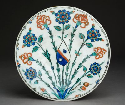 Schale mit europäischem Wappen, Iznik Ware, Türkisch, ca. 1570 von Turkish School