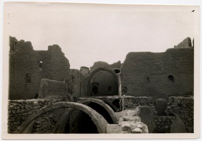 Große Burg (Qasr) des Klosters St. Simeon, Assuan, Ägypten, Foto von Ugo Monneret de Villard von Ugo Monneret de Villard