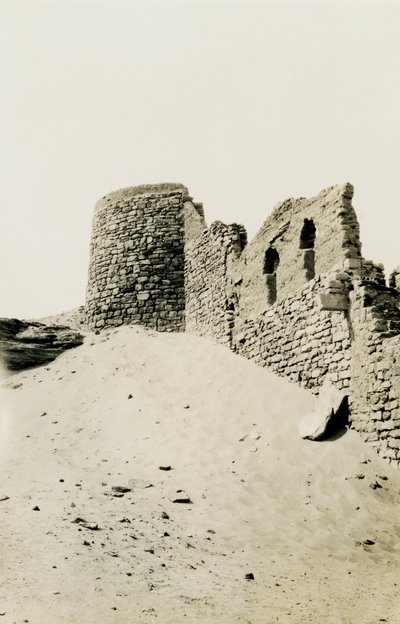 Turm des Klosters St. Simeon, Assuan, Ägypten von Ugo Monneret de Villard