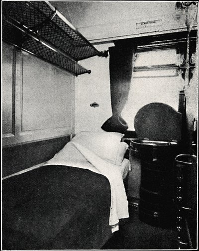 Ein Schlafabteil im Nachtzug Scotsman, London & North Eastern Railway, 1926 von Unbekannt