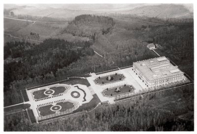Luftaufnahme des Herrenchiemsee-Palastes, Bayern, Deutschland, aus einem Zeppelin, ca. 1931-1933 von Unbekannt