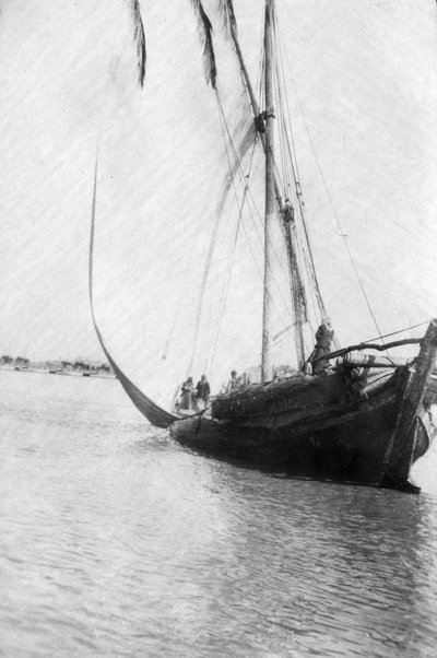 Boot segelt auf dem Fluss Tigris, Mesopotamien, 1918 von Unbekannt