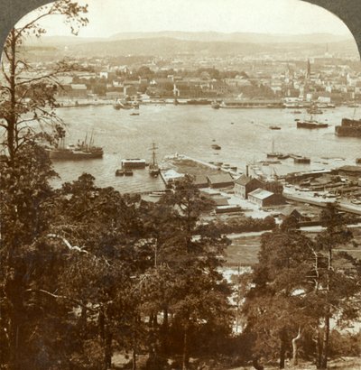 Christiania und ihr geschäftiger Hafen, N.W. vom Ekeberg Königspalast rechts, Norwegen, um 1905 von Unbekannt