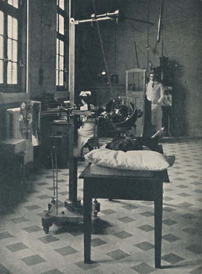 Crookes, Röntgen und Finsen - Verwendung des wunderbaren Röntgenapparats, um 1925 von Unbekannt