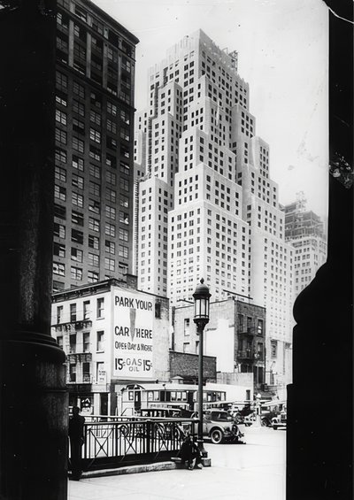 Das 40 Stockwerke hohe Gebäude der Standard Oil Company und rechts im Bild die Zollzentrale, New York von Unbekannt