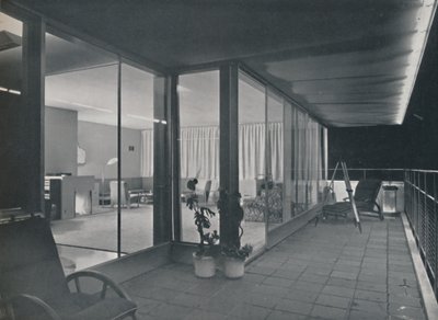 Details des mehrstöckigen Hauses von Richard J. Neutra von Unbekannt
