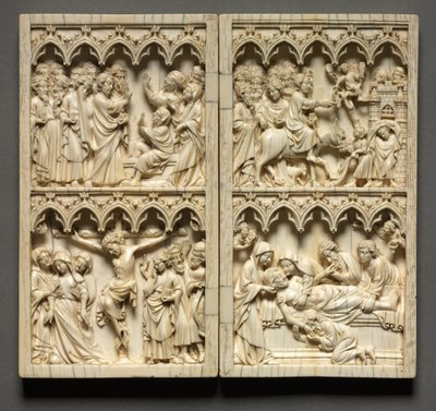 Diptychon mit Szenen aus dem Leben Christi linke Flügel: Auferweckung des Lazarus und Kreuzigung, um 135 von Unbekannt