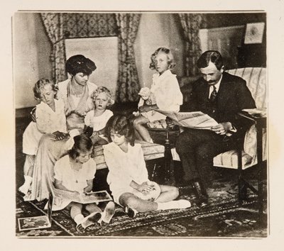 Kaiser Karl I. und seine Familie im Exil, 1920er Jahre von Unbekannt