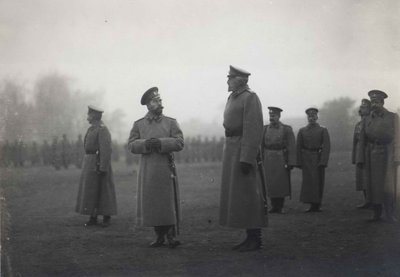 Kaiser Nikolaus II. und Großherzog Nikolai Nikolajewitsch in Baranowitschi, September 1914 von Unbekannt