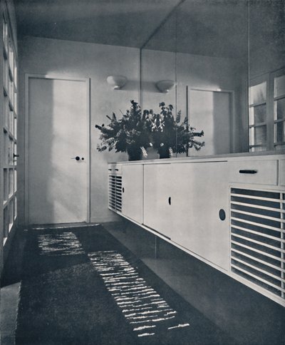 Eingangshalle in Shrubs Wood, Chalfont St. Giles, 1936 von Unbekannt