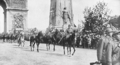 General Montuori und italienische Truppen während der Siegesparade, Paris, Frankreich, 14. Juli 1919 von Unbekannt