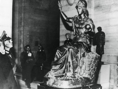 Deutscher Feldmarschall von Rundstedt besucht den Louvre, besetztes Paris, Oktober 1940 von Unbekannt