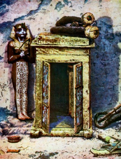 Goldener Schrein in der Vorkammer des Grabes von Tutanchamun, Ägypten, 1933-1934 von Unbekannt