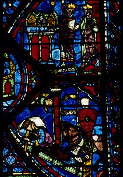Gotische Architektur. Histoire de Charlemagne (Detail): Karl der Große empfängt 3 Jagden (oben) und Vision von Konstantin (I., Kaiser von Byzanz). Glasmalerei des nördlichen Chorumgangs, Apsis. Kathedrale von Chartres. von Unbekannt