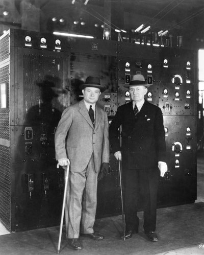 Guglielmo Marconi und David Sarnoff, 1933 von Unbekannt
