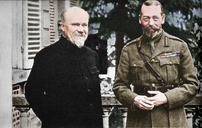 Seine Majestät mit Präsident Poincare im britischen Hauptquartier in Frankreich, um 1916, 1935 von Unbekannt