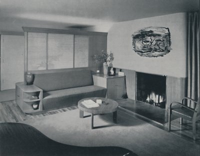 Haus in Pomona, Kalifornien - das Wohnzimmer von der anderen Seite der Trennwand, 1942 von Unbekannt