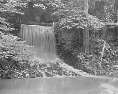 Independence Falls, am Darby Creek, in der Nähe von Philadelphia, USA, um 1900 von Unbekannt