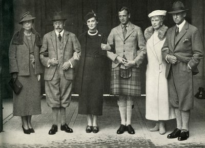 König Georg V., Königin Mary, Prinz George, Prinzessin Marina... in Balmoral 1934, 1951 von Unbekannt