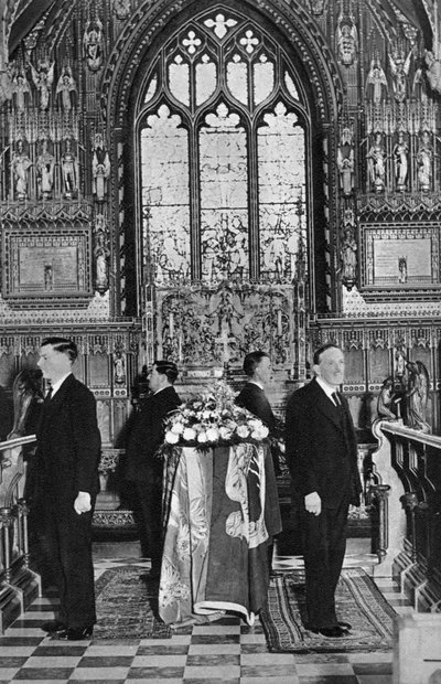 König Georg V. aufgebahrt, Kirche St. Mary Magdalene, Sandringham, Norfolk, Januar 1936 von Unbekannt