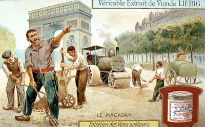 Verlegen einer Makadam-Straßenoberfläche und Verdichten mit einer Dampfwalze, Paris, ca. 1900 von Unbekannt