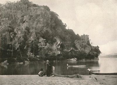 Flusslandschaft - Die zweite Engstelle, nahe Bhamo, 1900 von Unbekannt