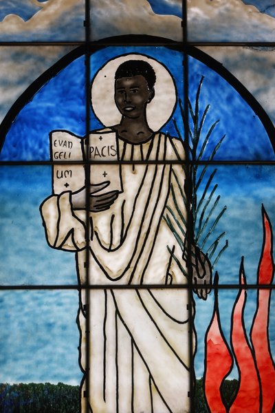 Heiliger Kiriwawanvu auf Buntglas dargestellt, Lome, Togo von Unbekannt