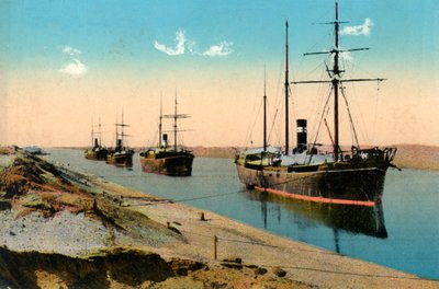 Dampfer passieren den Suezkanal, Ägypten, 20. Jahrhundert von Unbekannt