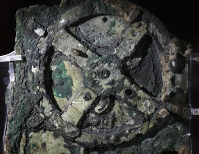 Der Antikythera-Mechanismus, 205 v. Chr. von Unbekannt