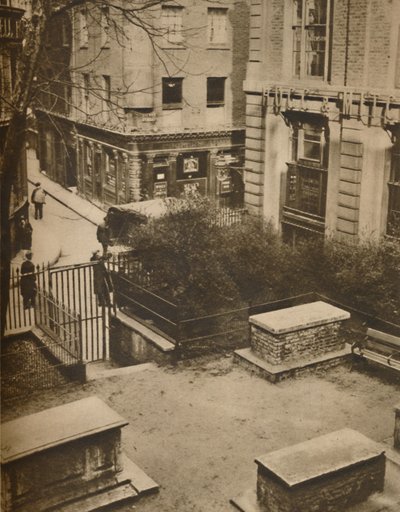 Die Coopers Arms vom Kirchhof von St. Olaves, Silver Street von Unbekannt