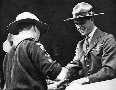 Der Prinz von Wales als Hauptpfadfinder von Wales von Unbekannt