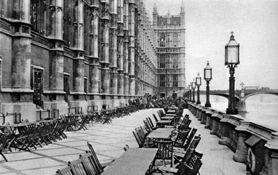 Die Terrasse des House of Commons, London, 1926-1927 von Unbekannt