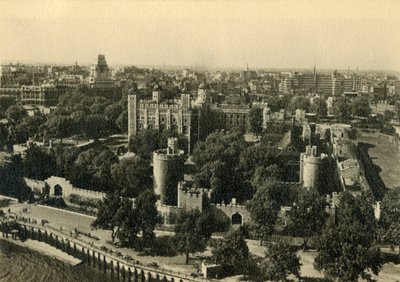 Tower of London. Gesamtansicht von Süden, um 1920 von Unbekannt
