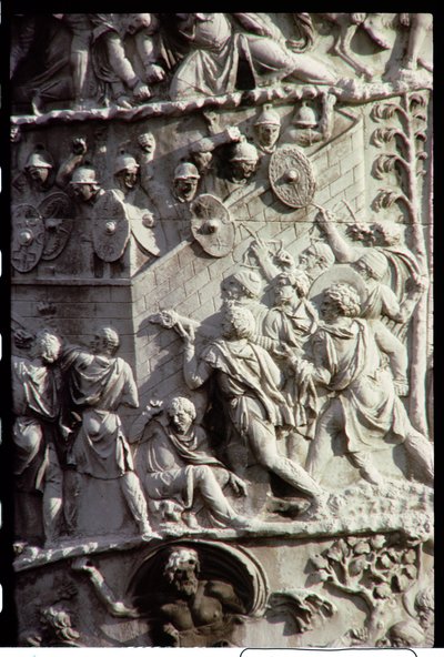 Trajanssäule, erbaut zur Feier des Sieges über die Daker, möglicherweise entworfen von Apollodorus von Damaskus, 113 n. Chr. (Detail) von Unbekannt Unbekannt