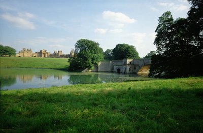 Blick vom See, Blenheim Palace, Oxfordshire von Unbekannt Unbekannt