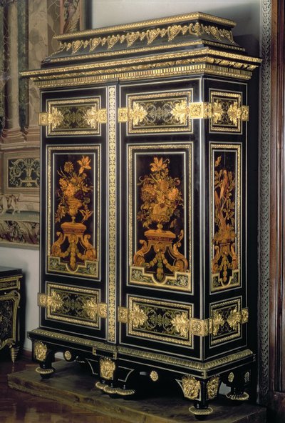 Armoire mit Marketerie-Dekoration, von Andre Charles Boulle, Paris, spätes 17. Jahrhundert von Unbekannt